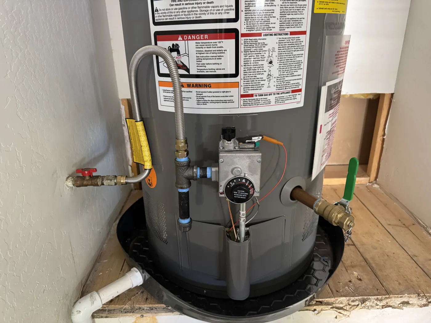 Gas shutoff valve and flexible gas connector on a tank water heater in Chandler